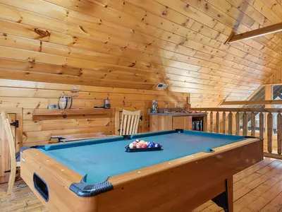 Property image, Exterior, of Wet Bear Paws #146