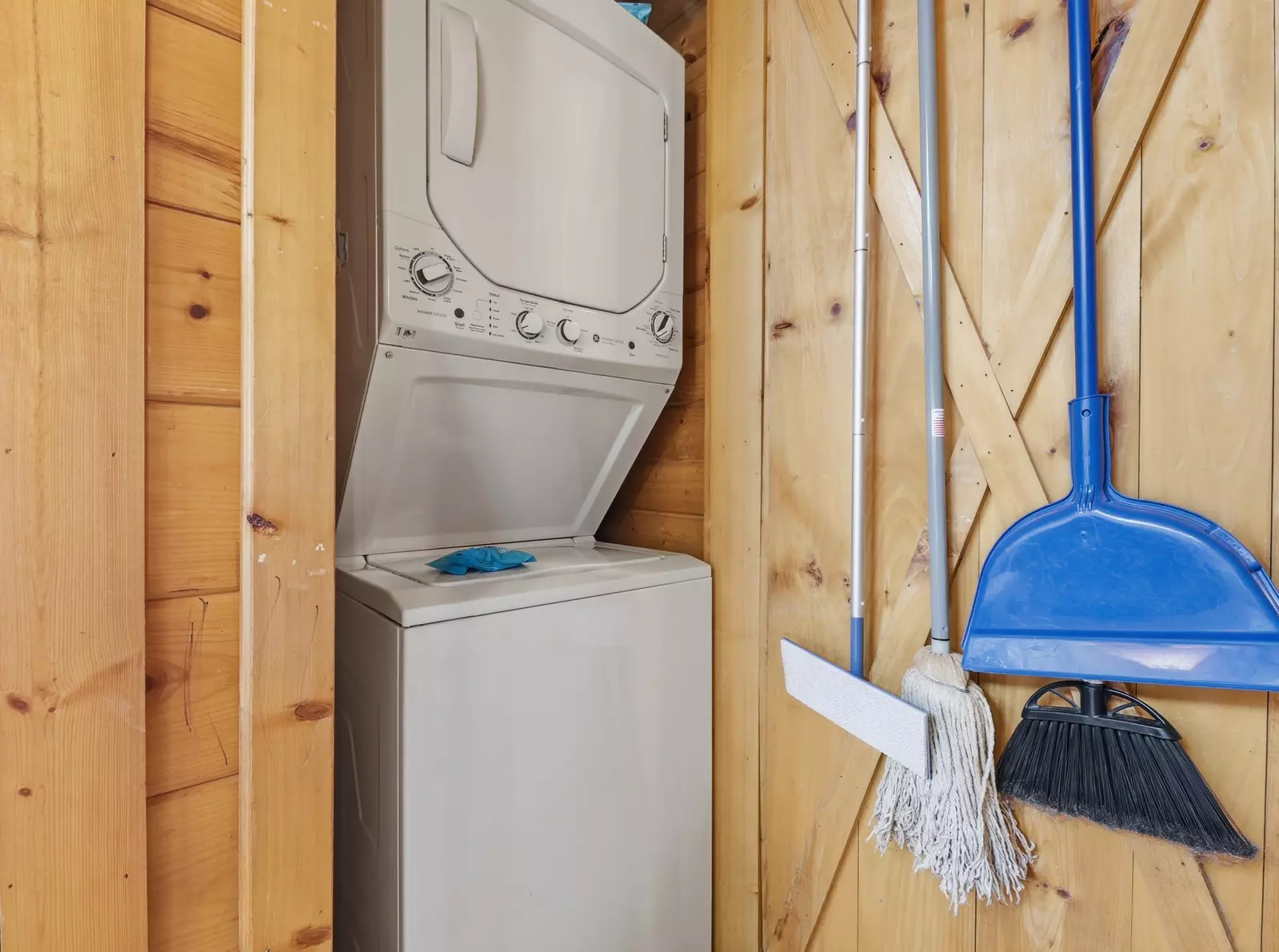 Property image, Exterior, of Wet Bear Paws #146