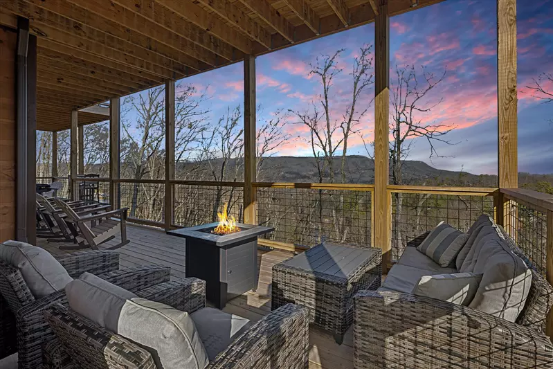 Moonshine Mountain Lodge