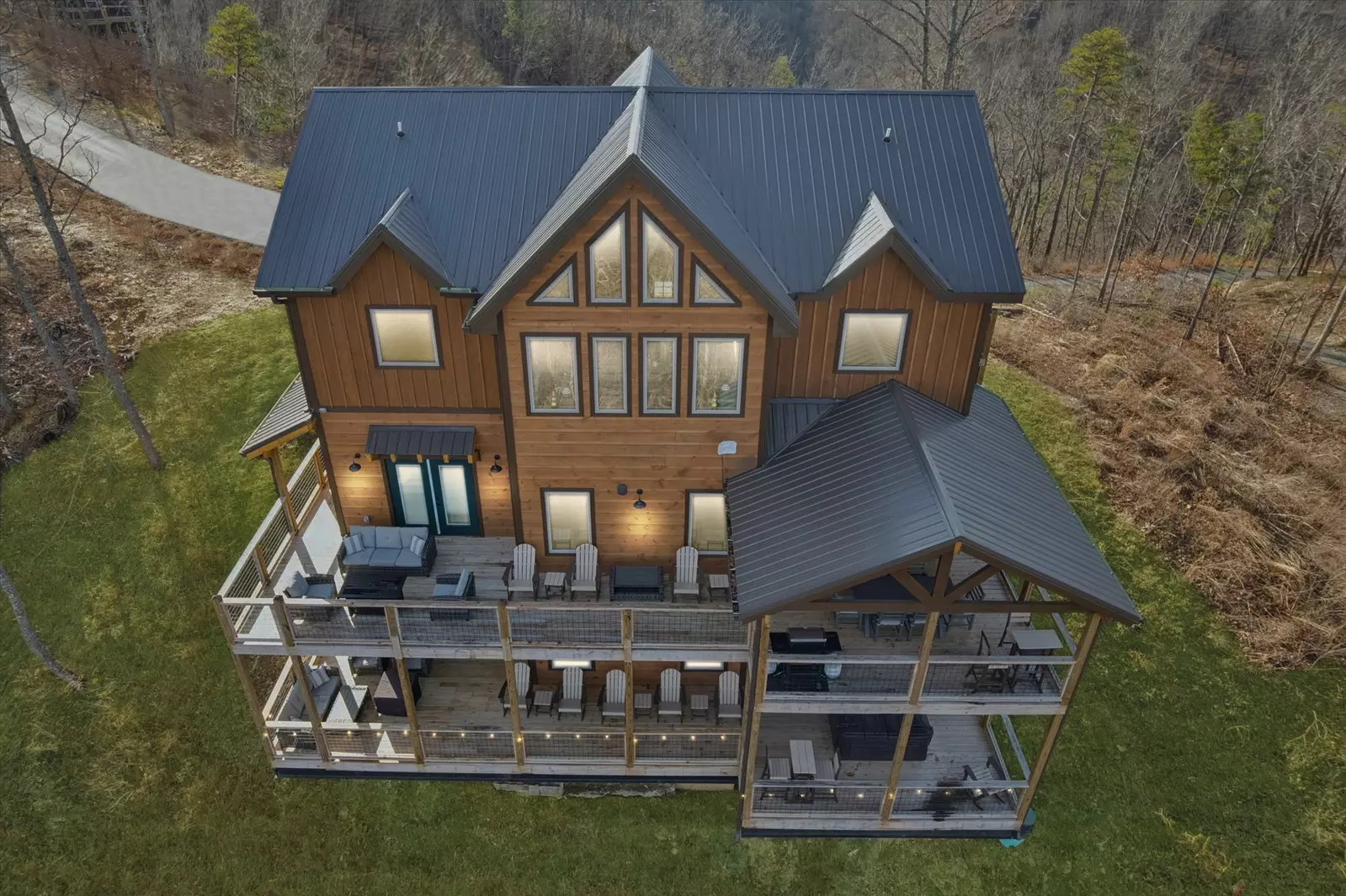 Moonshine Mountain Lodge