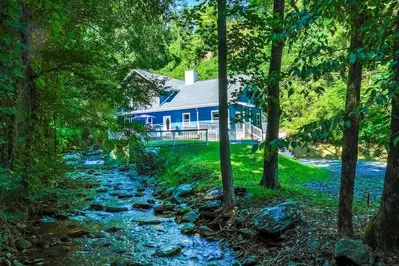 Gervinwold Creekside is one of the best Smoky Mountains cabins