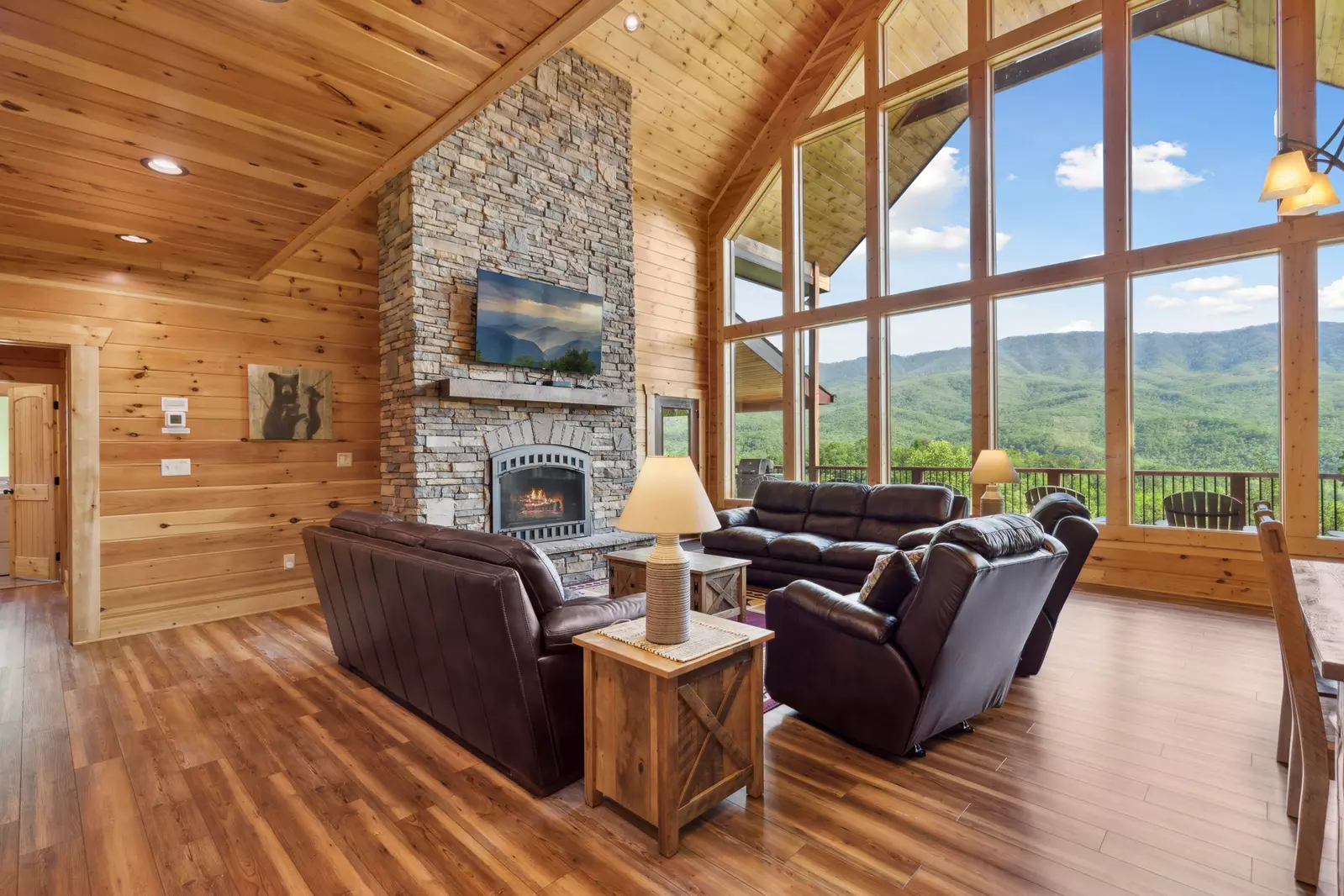 Property image, Interior, of Peak A View