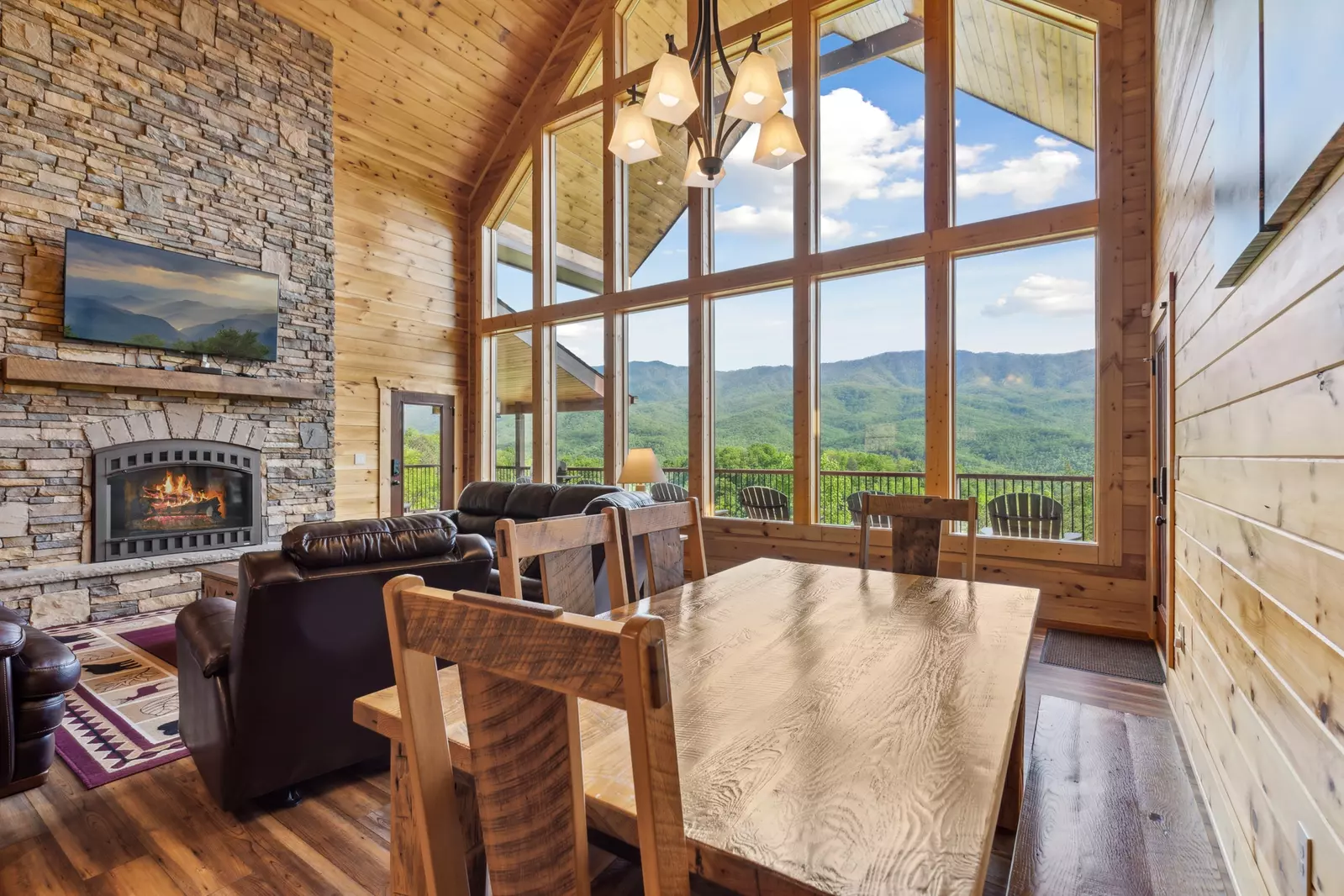 Property image, Interior, of Peak A View