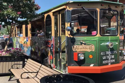 the free Gatlinburg Trolley makes it easy to visit Gatlinburg TN attractions