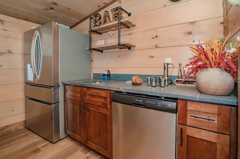 RoofTop Summit Lodge