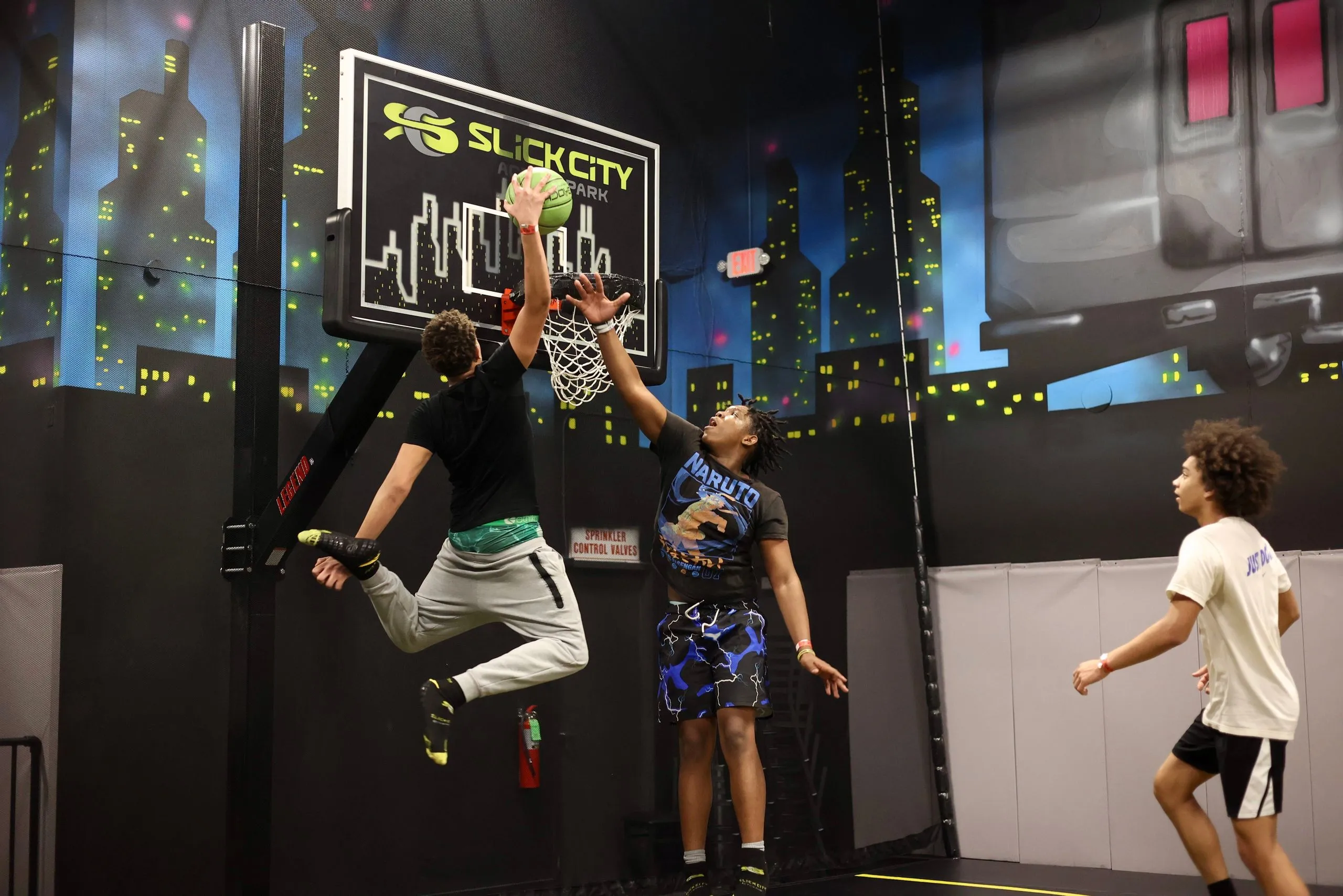 air court basketball at slick city action park