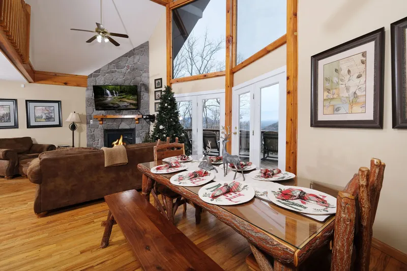 Peekin' Over Pigeon Forge