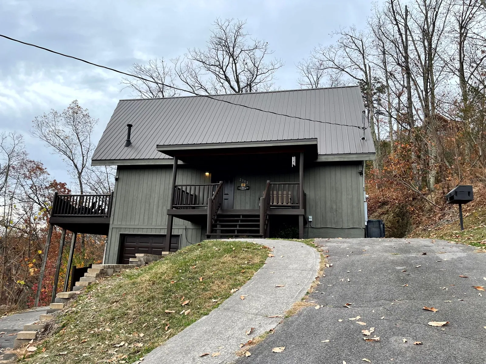 Peekin' Over Pigeon Forge