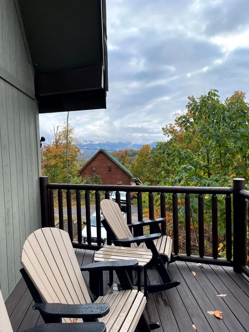 Peekin' Over Pigeon Forge