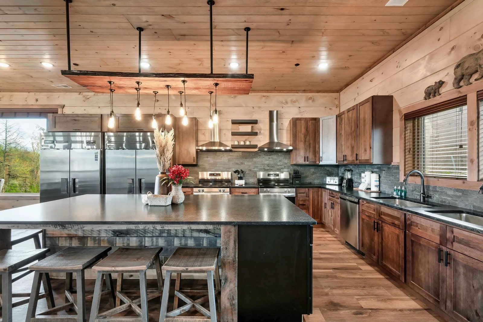 MOUNTAIN MASTERPIECE