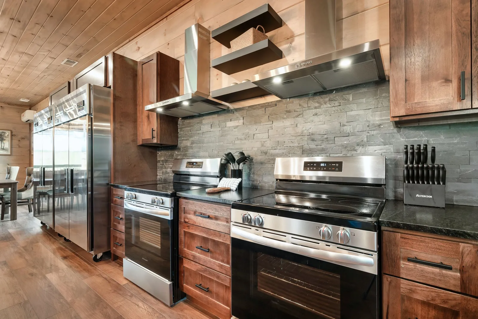 MOUNTAIN MASTERPIECE