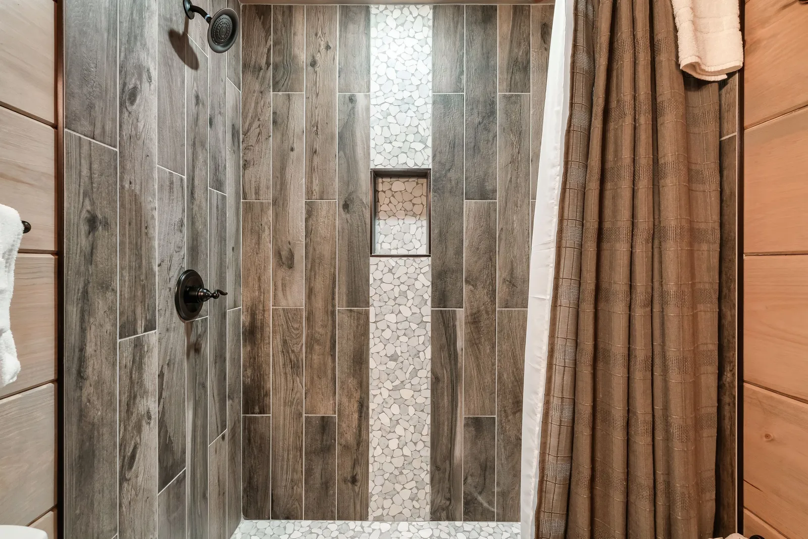 MOUNTAIN MASTERPIECE