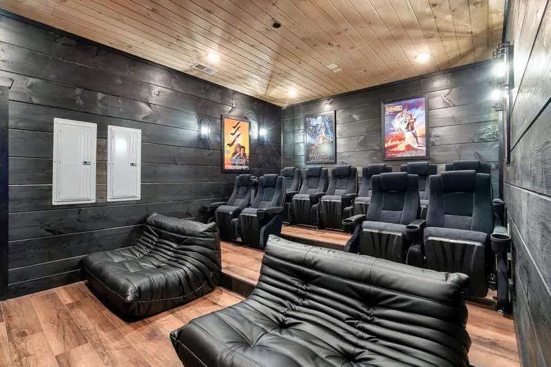 MOUNTAIN MASTERPIECE