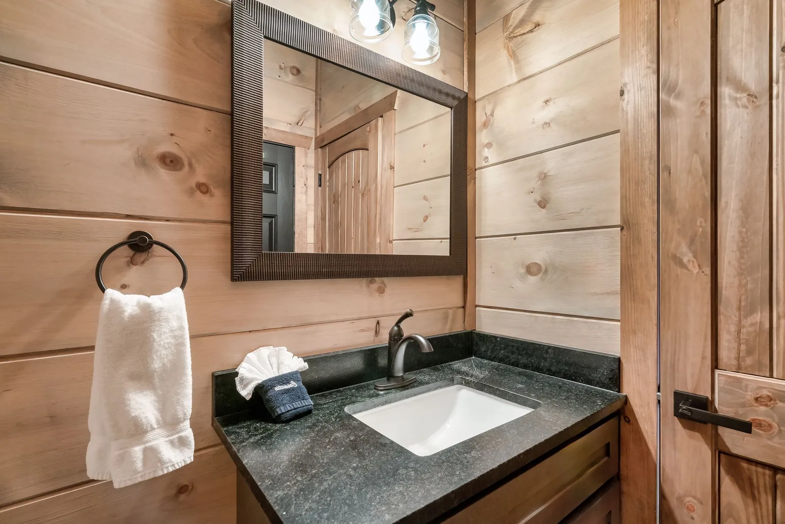 MOUNTAIN MASTERPIECE