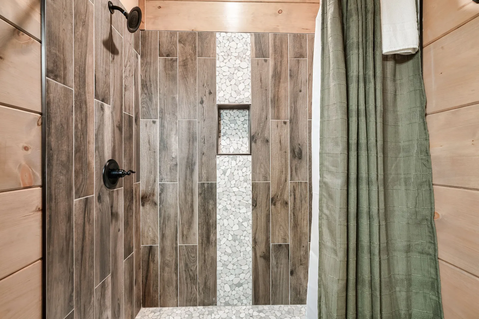 MOUNTAIN MASTERPIECE