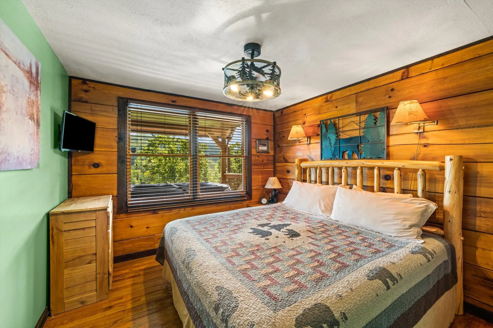 The green bedroom overlooking the hot tub and Mount LeConte.