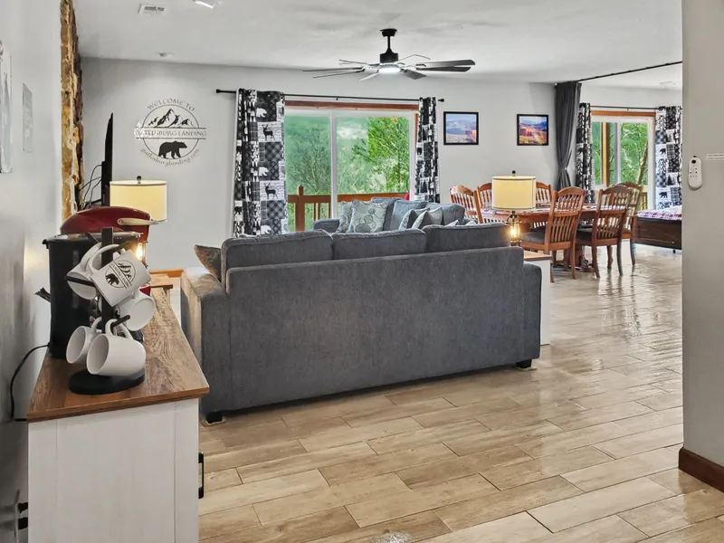 Initial view of the living area upon entering Gatlinburg Landing