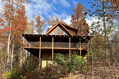 sevierville cabin in fall