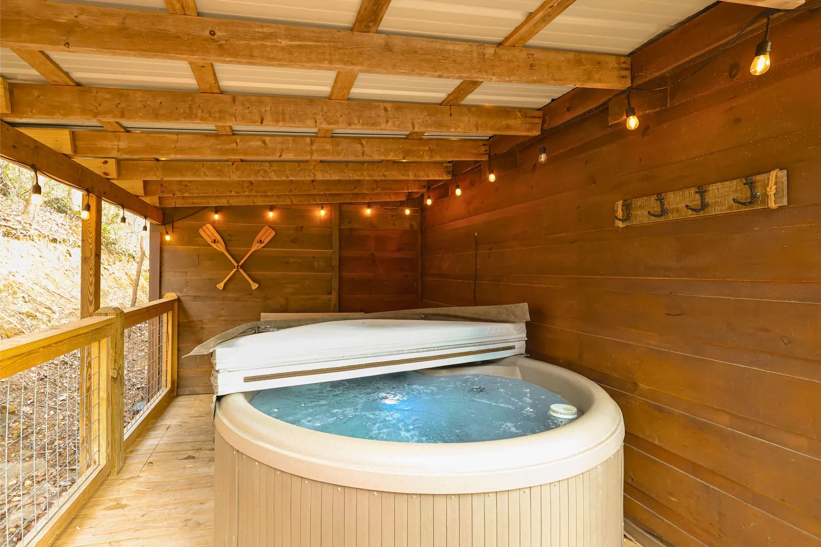 GOOD AURA CABIN