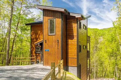 pappa bear splash is one of the top Sevierville TN cabins