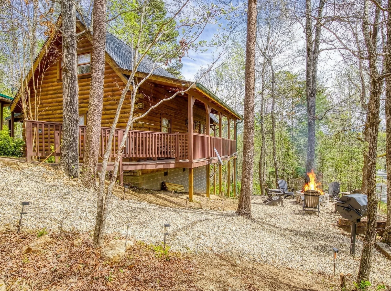 Sweet Dreams cabin and fire pit