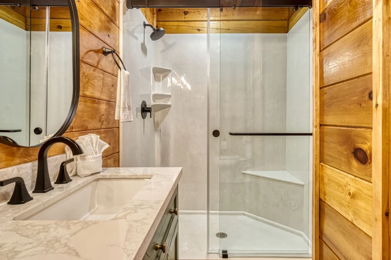 Sweet Dreams main level bathroom