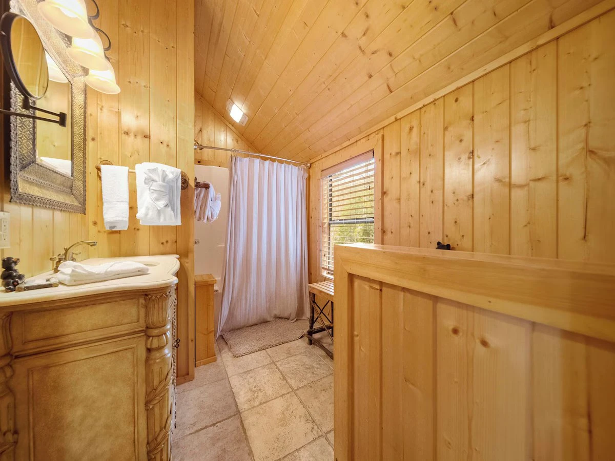 Property image, Interior, of Eden's View