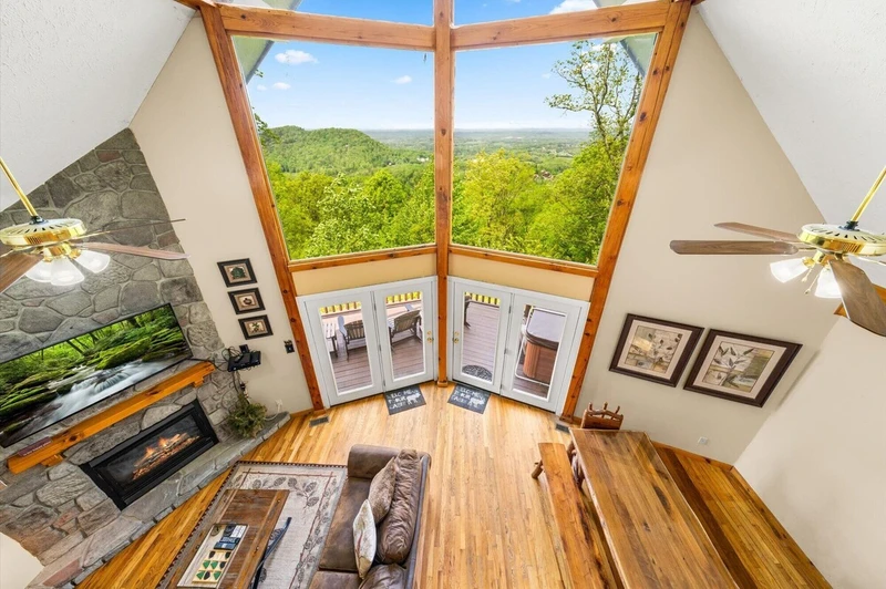 Peekin' Over Pigeon Forge