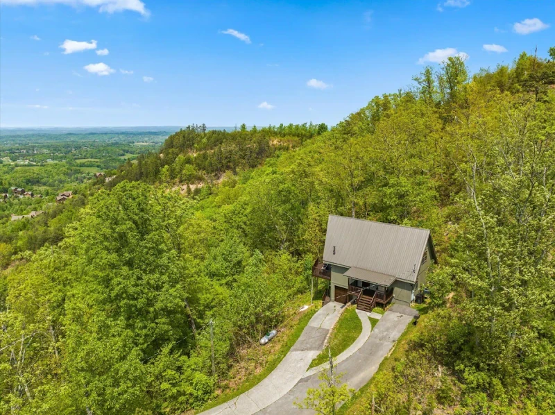 Peekin' Over Pigeon Forge