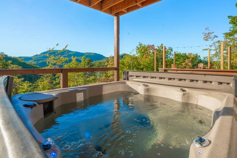 sunset ridge is one of the top cabins in the Smokies with a hot tub