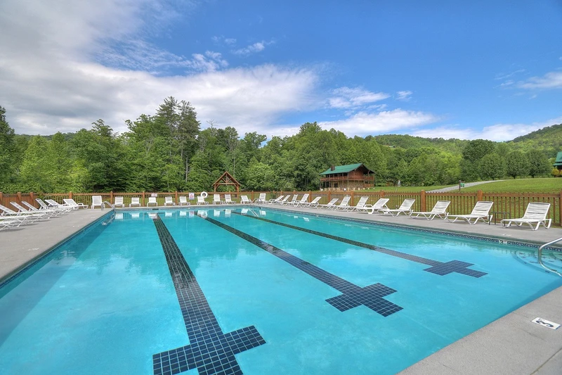 As an added amenity for our guests, Mountainside Memories provides access to the Honeysuckle Meadows Pool, Deli, and Fishing Pond. This is a wonderful nearby spot to relax, enjoy a meal, or spend some time outdoors during your stay.