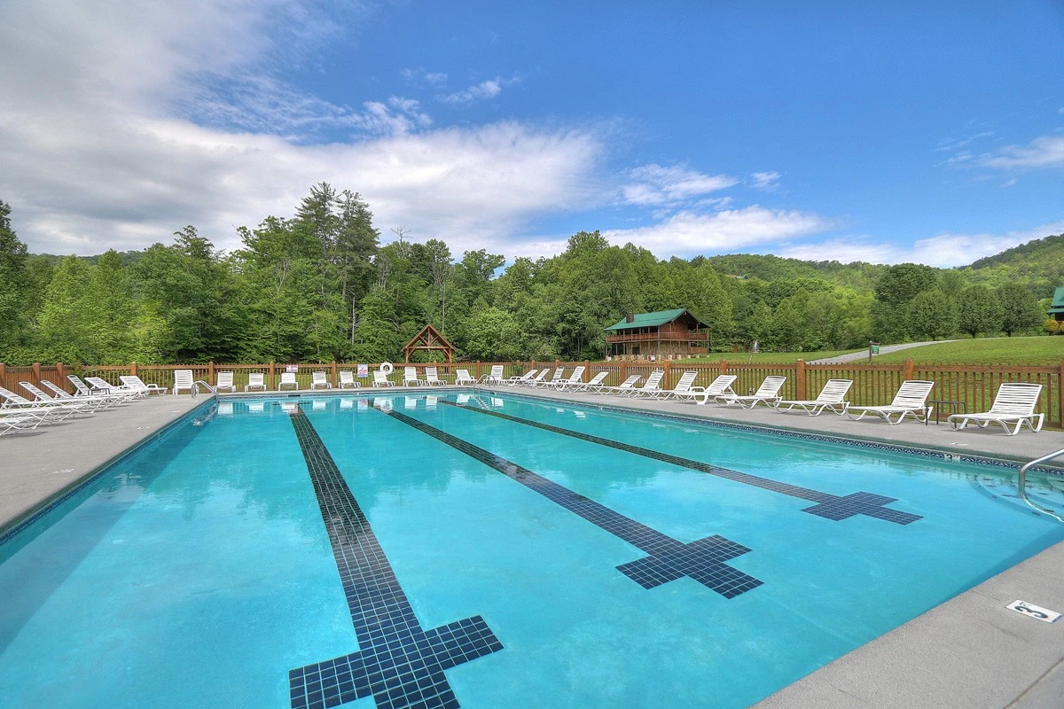As an added amenity for our guests, Mountainside Memories provides access to the Honeysuckle Meadows Pool, Deli, and Fishing Pond. This is a wonderful nearby spot to relax, enjoy a meal, or spend some time outdoors during your stay.