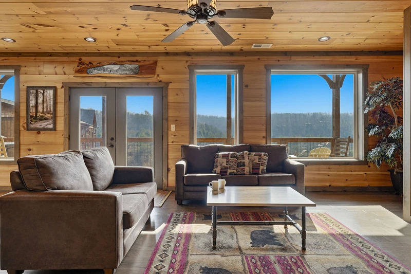 Shangrila Splashing Views