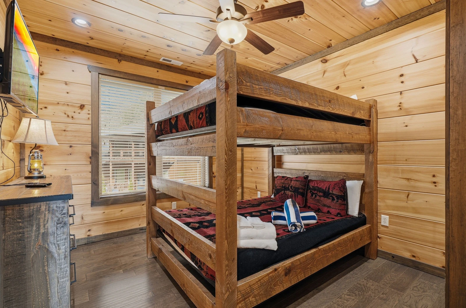 Shangrila Splashing Views