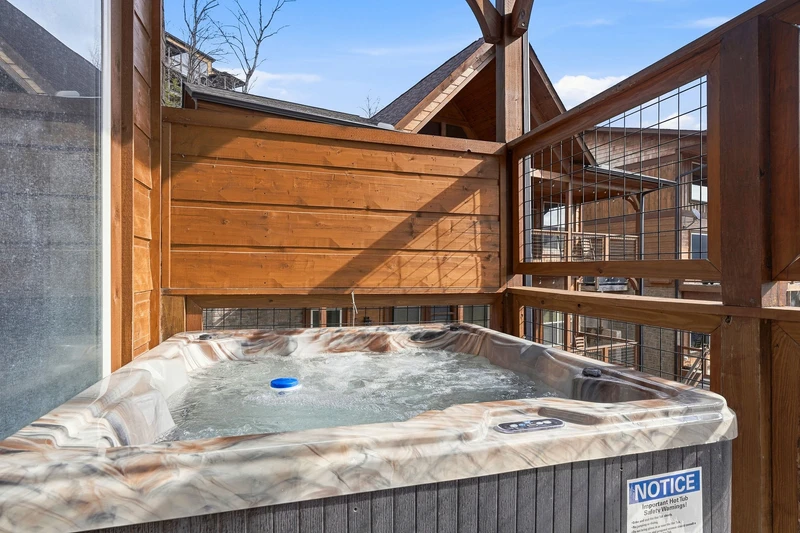 Shangrila Splashing Views