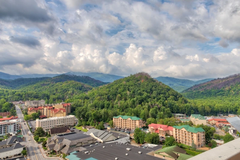 there are plenty of things to do in gatlinburg for adults