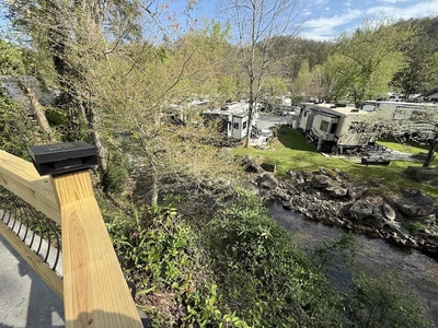 Creekside Vibes RV Site #262
