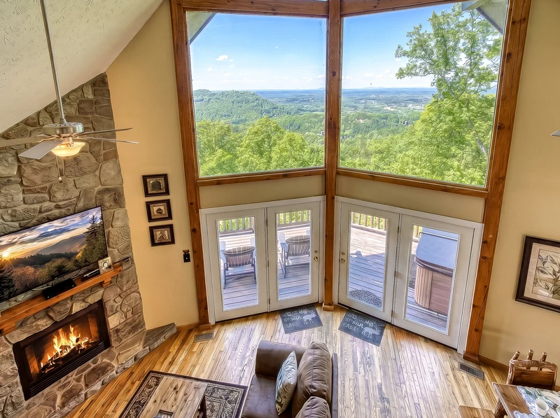 Peekin' Over Pigeon Forge