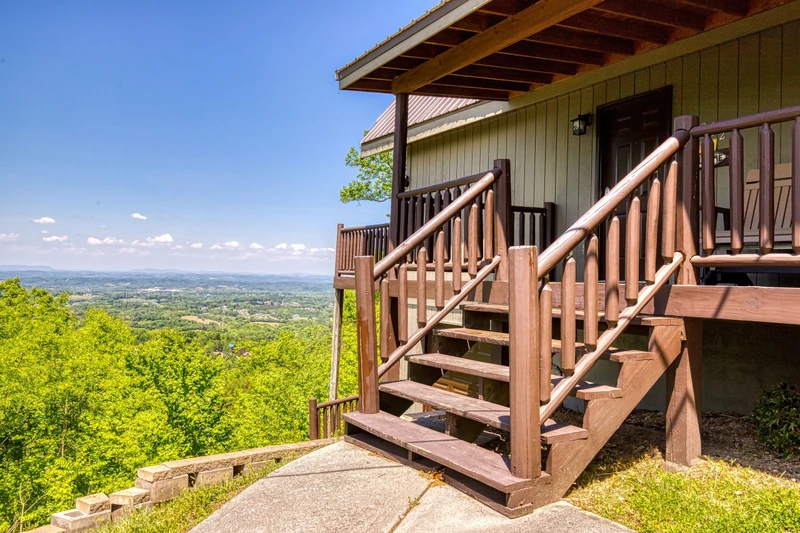 Peekin' Over Pigeon Forge