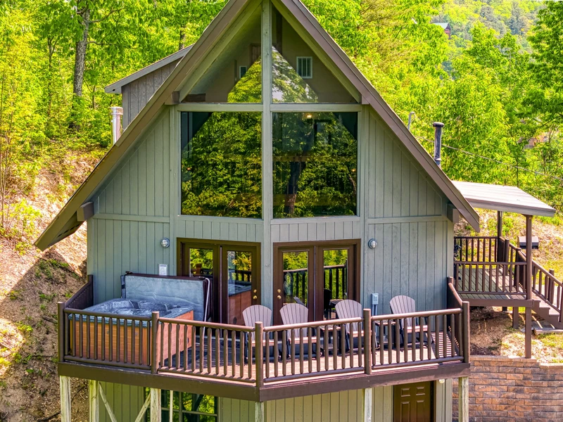 Peekin' Over Pigeon Forge