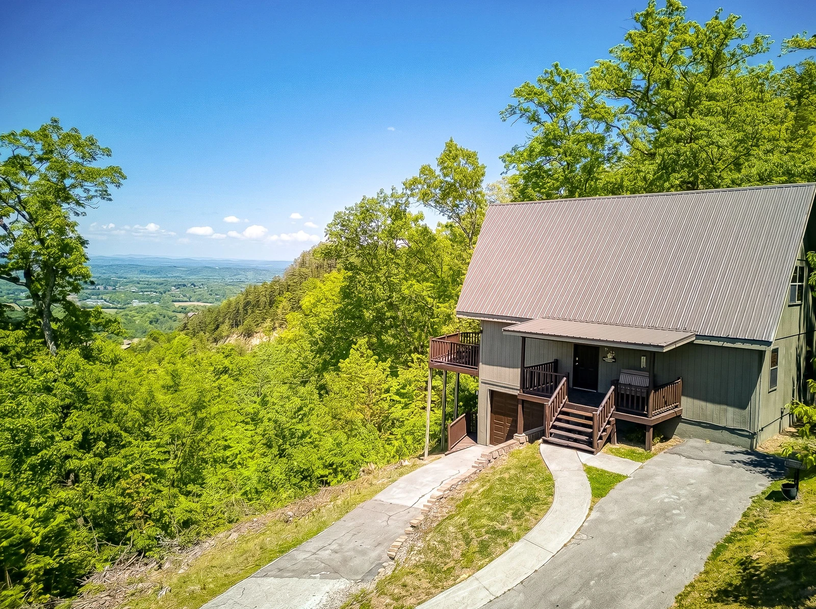 Peekin' Over Pigeon Forge