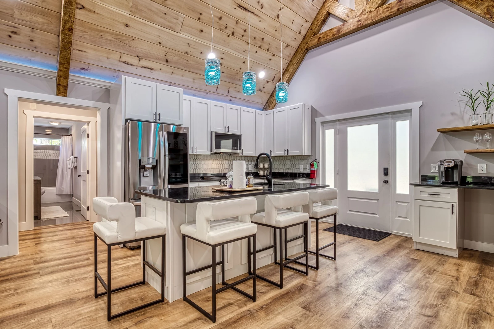 Mountain Lake Home bar top and fully furnished kitchen