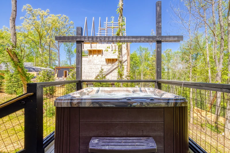 Mountain Lake Home hot tub