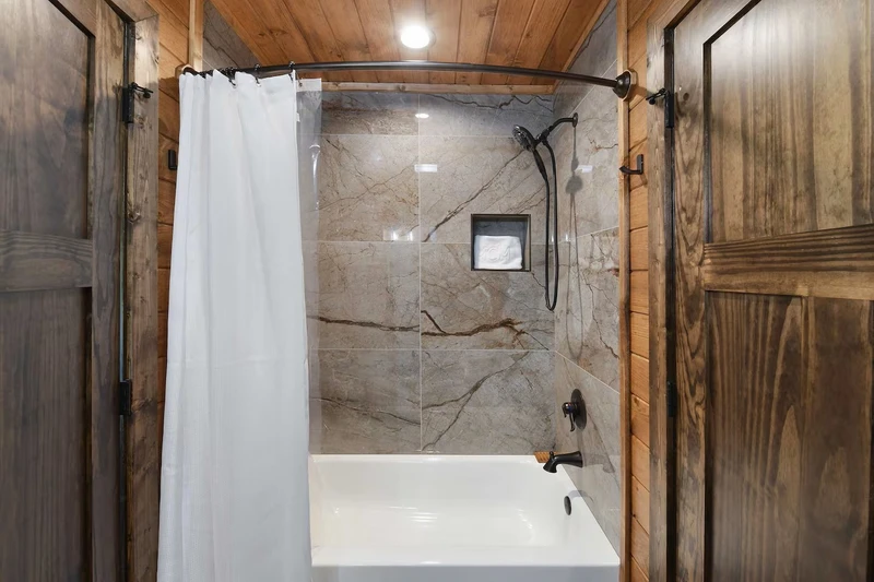 Upper Full Bathroom - Tub and Shower
