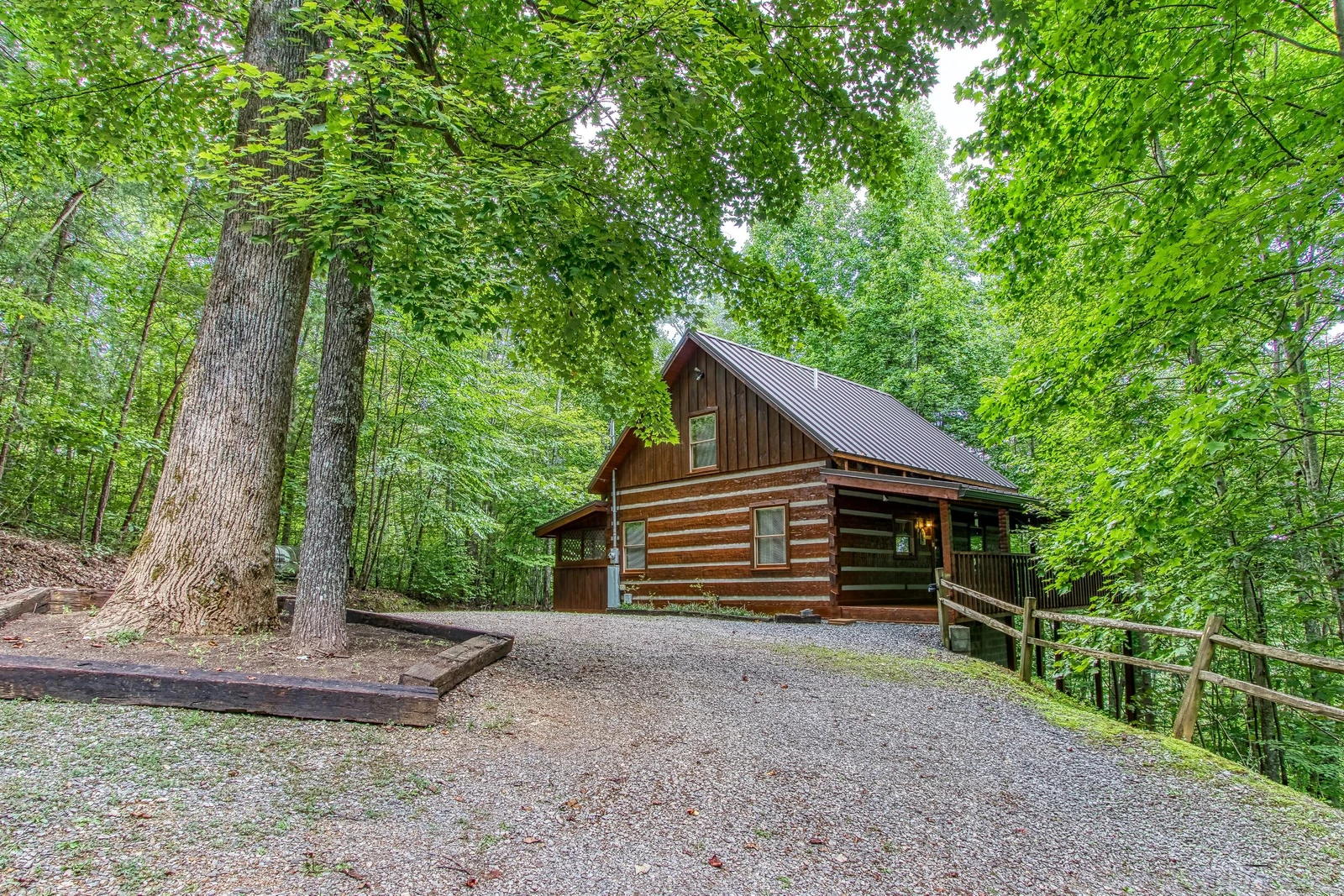 Cozy Mountain Hideaway
