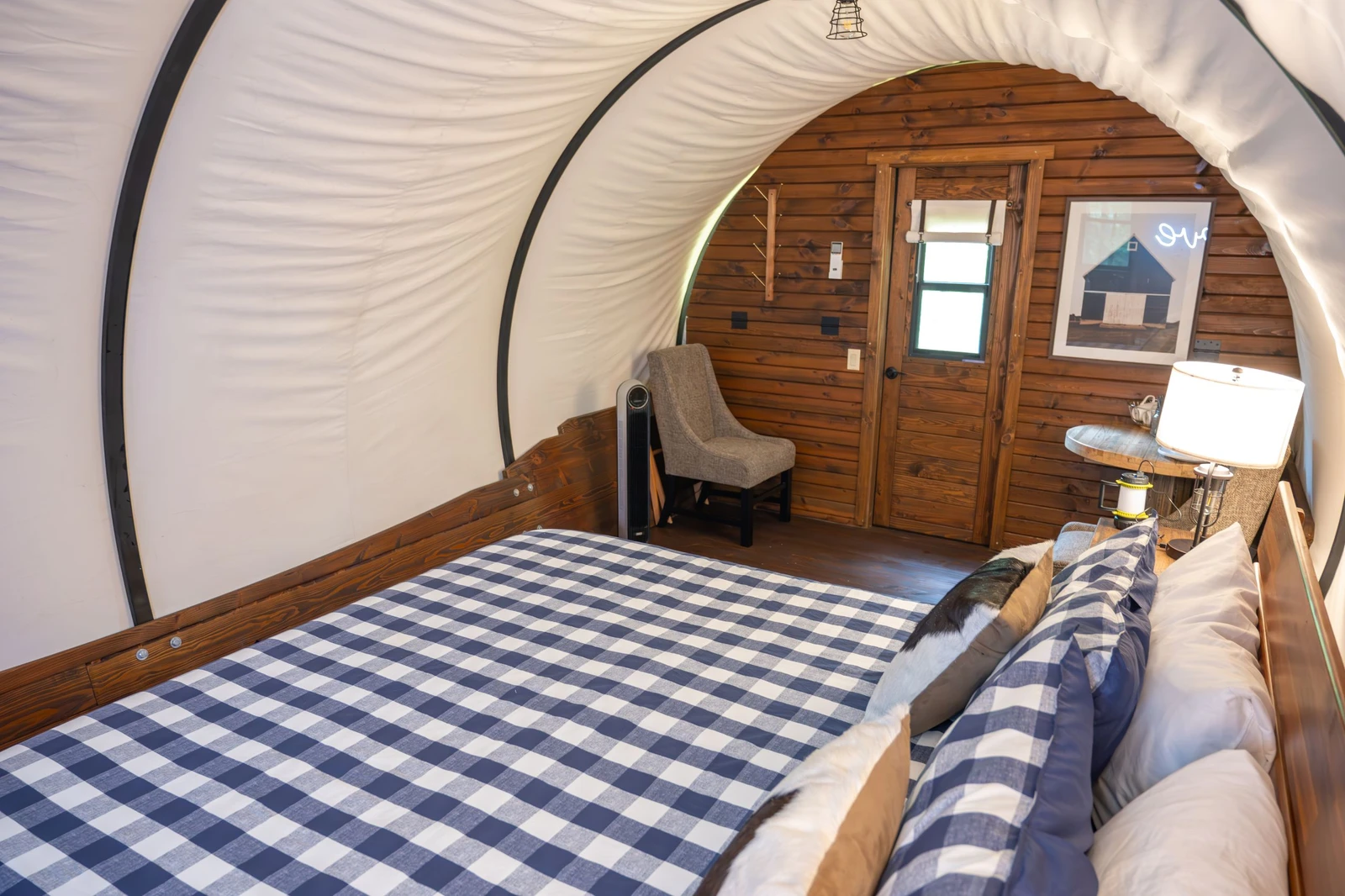 Property image, Interior, of High Noon Lux Wagon