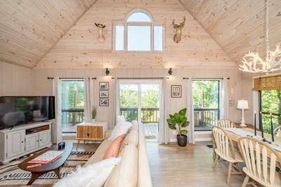 Property image, Interior, of Sunshine Cabin