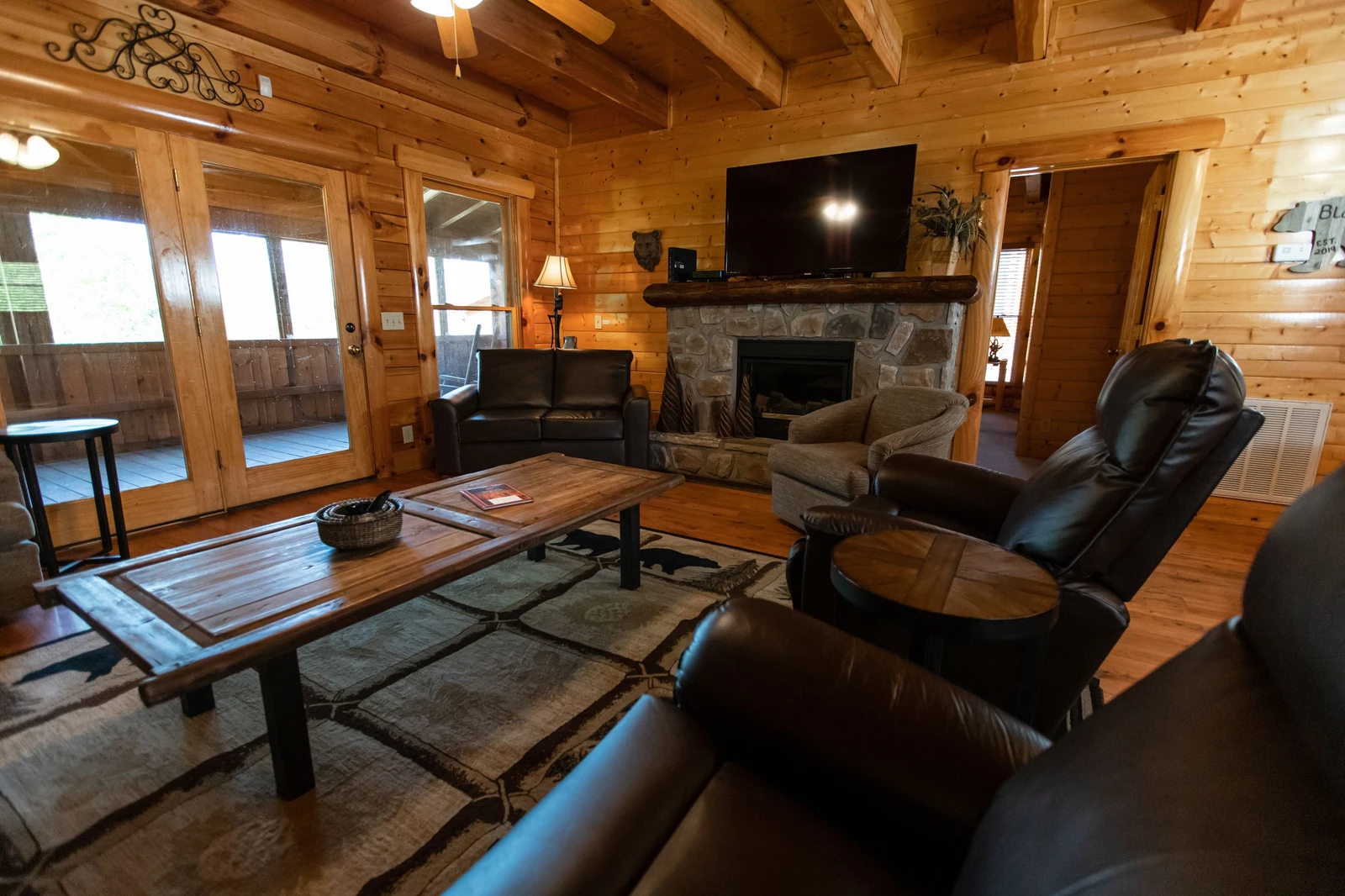 Property image, Exterior, of Black Bear Lodge