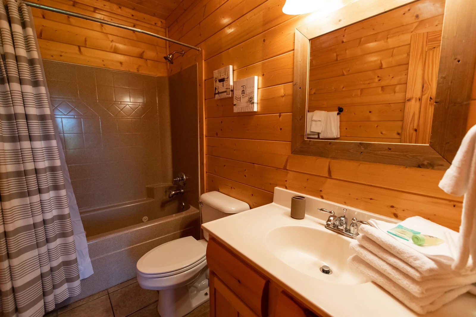 Property image, Exterior, of Black Bear Lodge