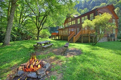 The Lodge at Caney Creek